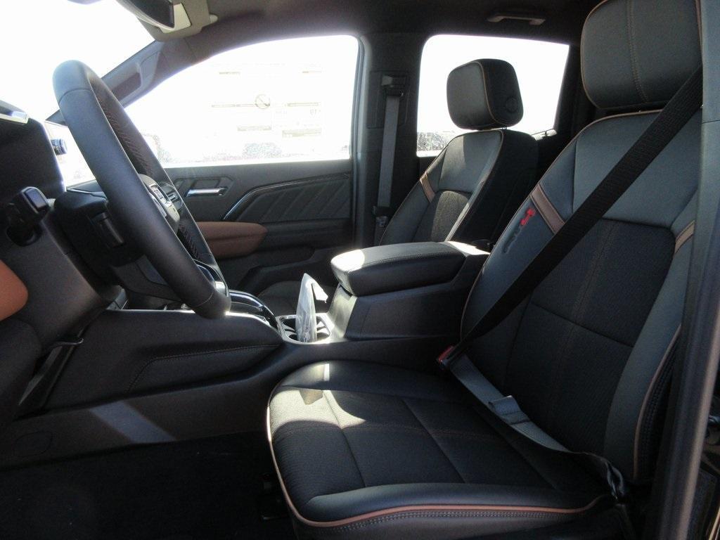 new 2025 GMC Canyon car, priced at $45,691