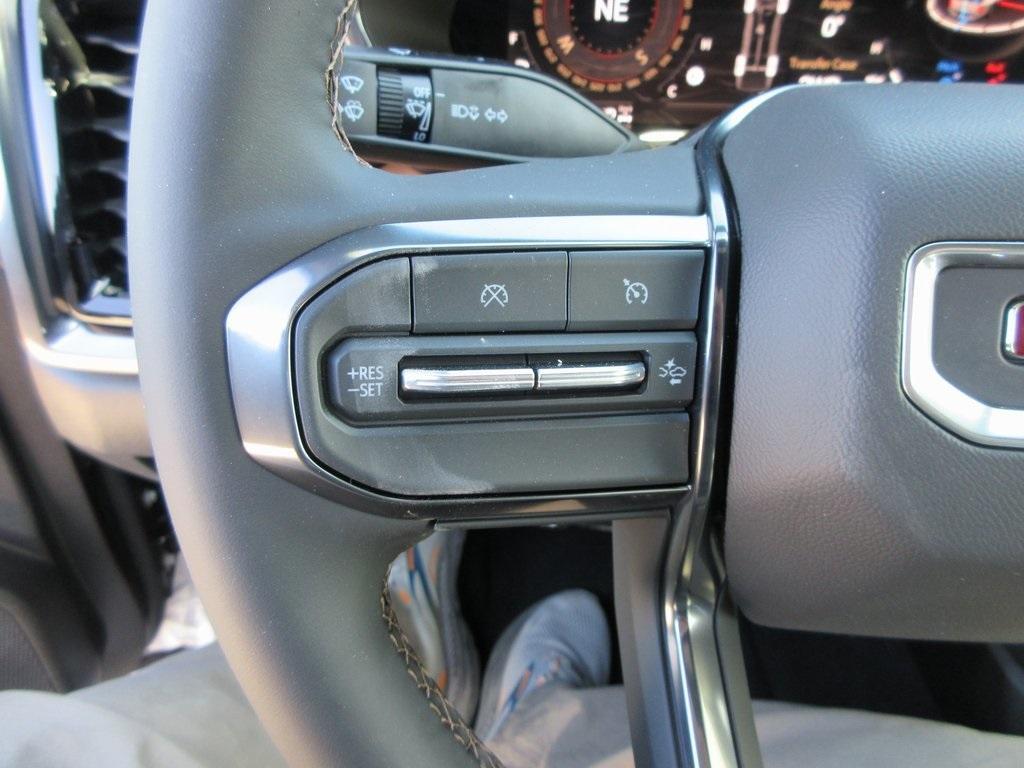 new 2025 GMC Canyon car, priced at $45,691