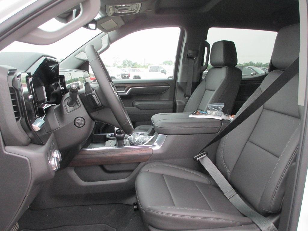 new 2025 GMC Sierra 1500 car, priced at $57,355