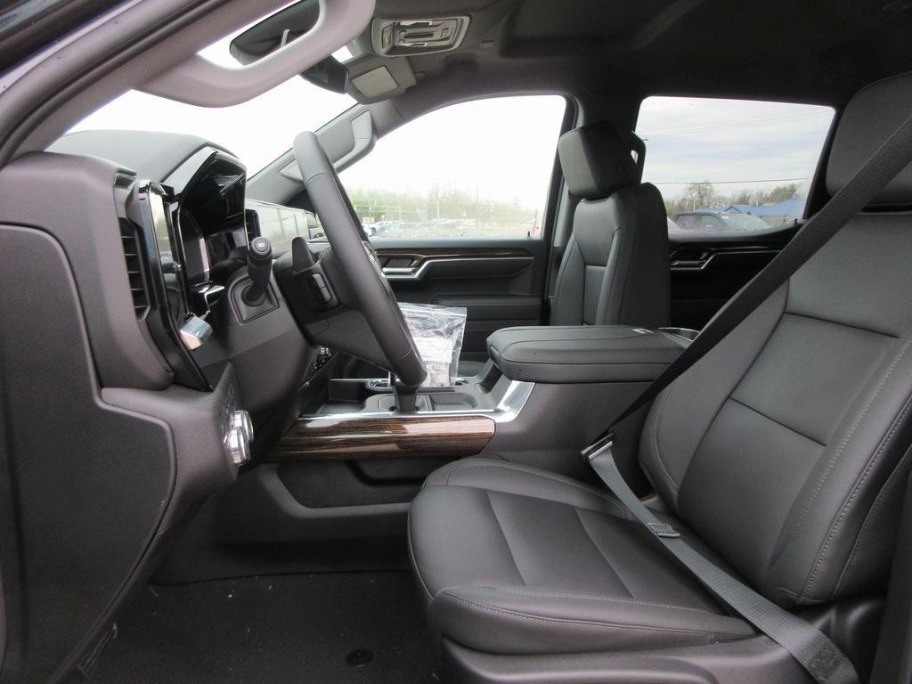 new 2025 GMC Sierra 1500 car, priced at $58,946