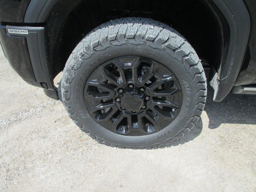 new 2025 GMC Sierra 3500 car, priced at $96,234