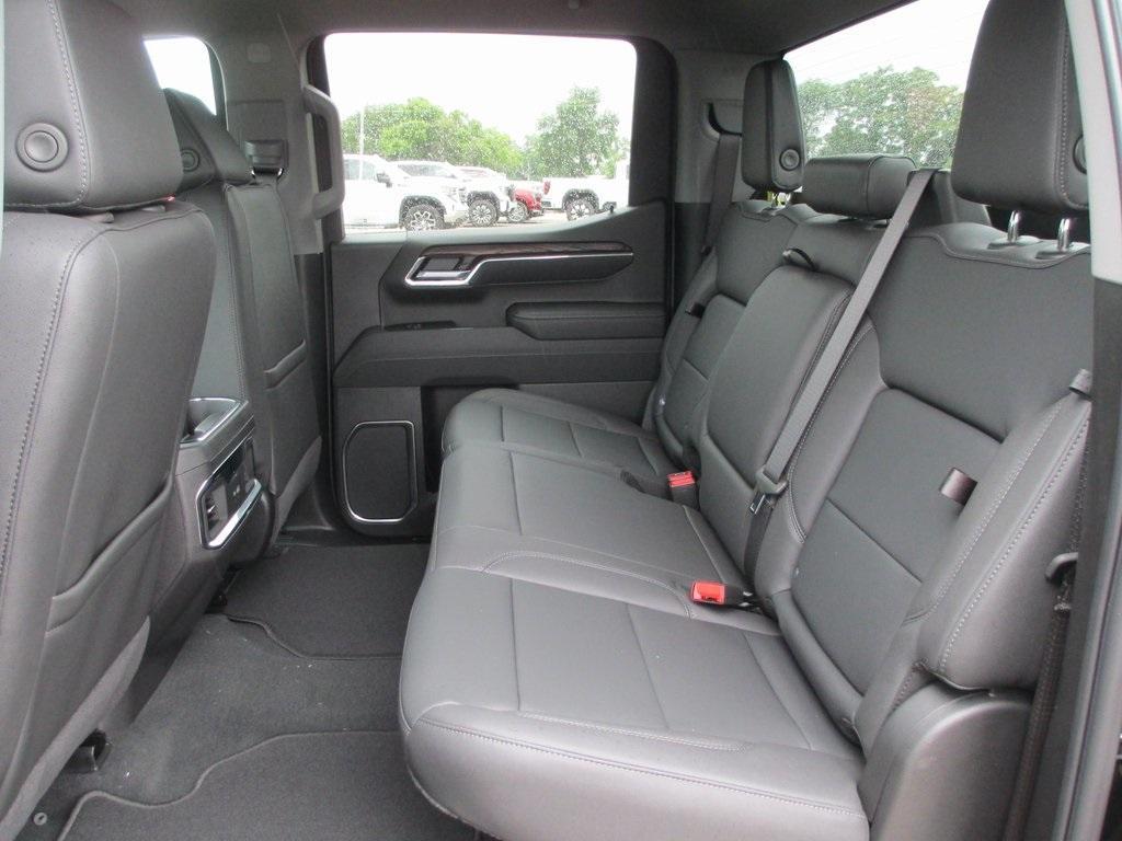 new 2025 GMC Sierra 1500 car, priced at $57,028