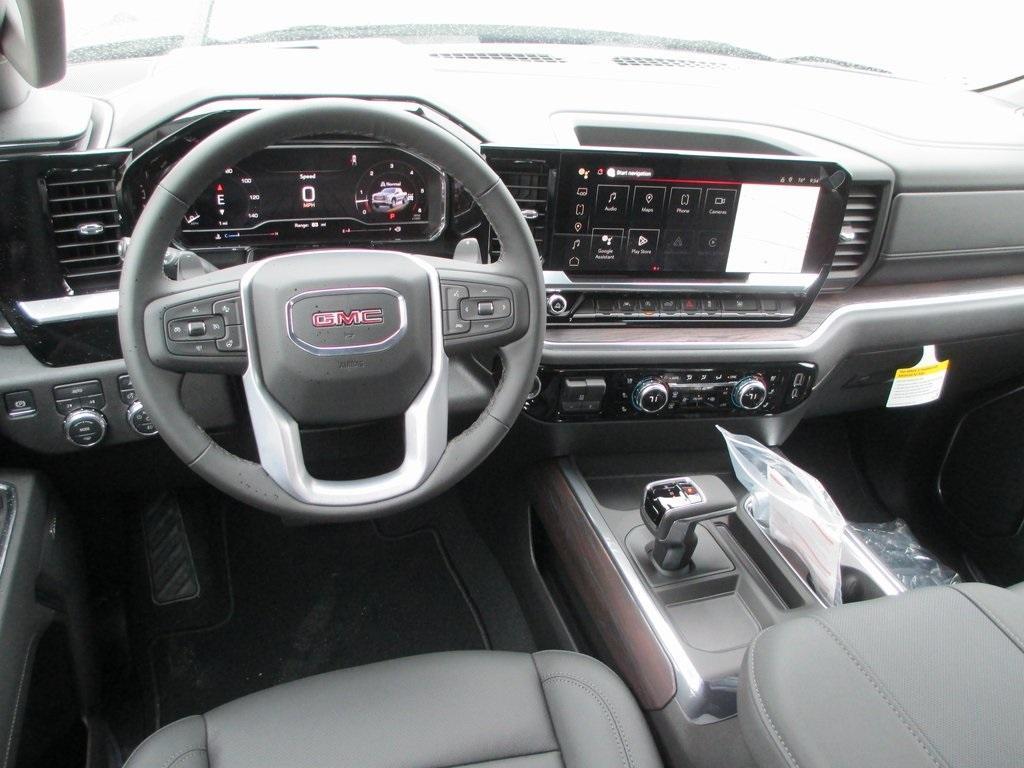 new 2025 GMC Sierra 1500 car, priced at $57,028