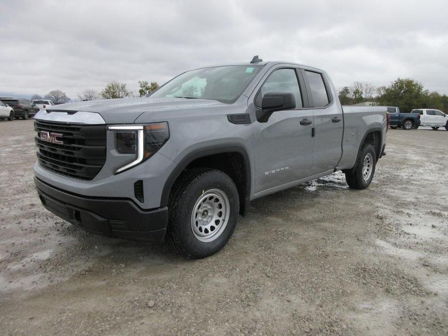 new 2025 GMC Sierra 1500 car, priced at $45,941