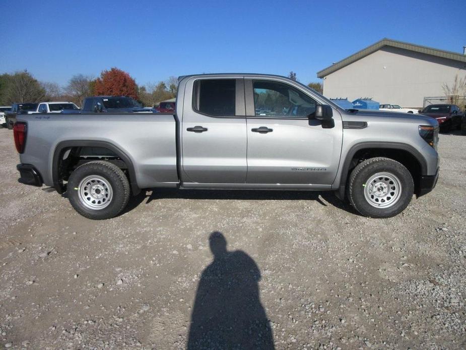 new 2025 GMC Sierra 1500 car, priced at $45,242