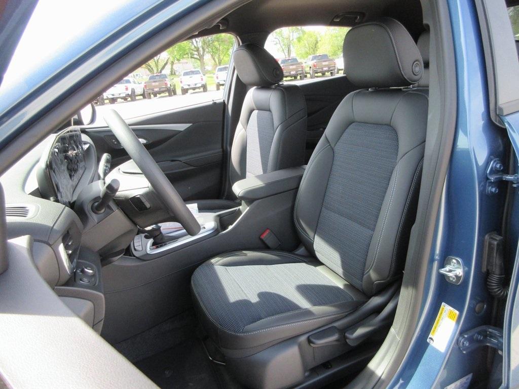new 2025 Buick Envista car
