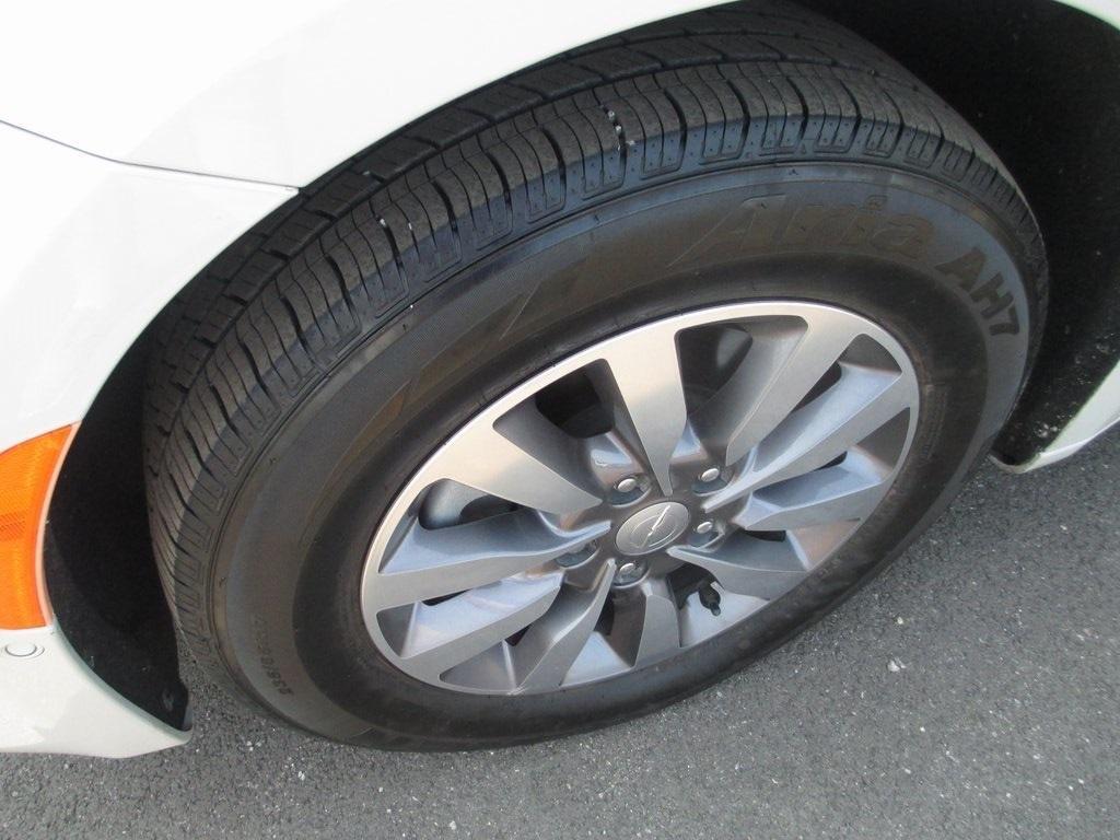 used 2019 Chrysler Pacifica car, priced at $17,995