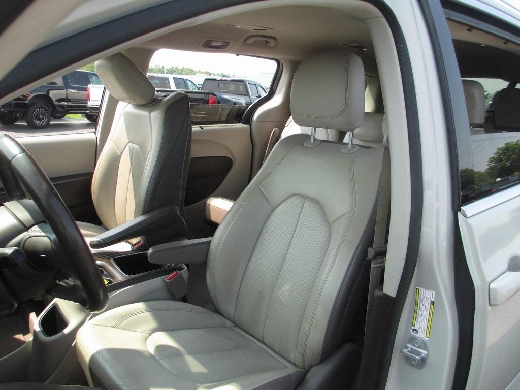 used 2019 Chrysler Pacifica car, priced at $17,995