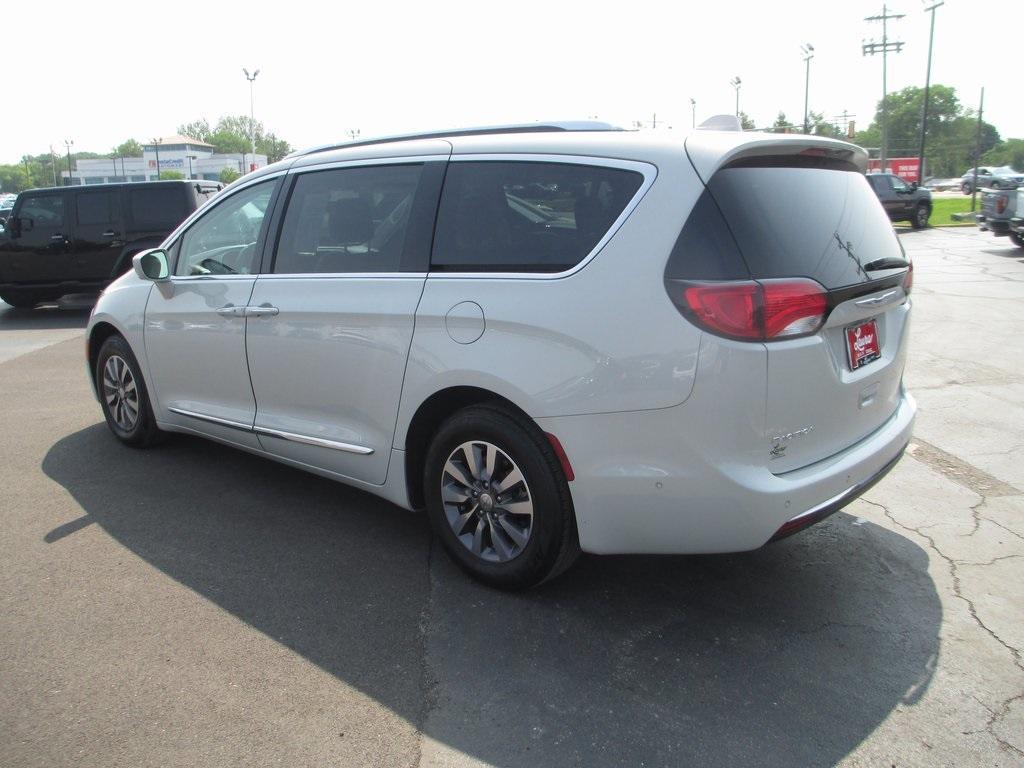 used 2019 Chrysler Pacifica car, priced at $17,995