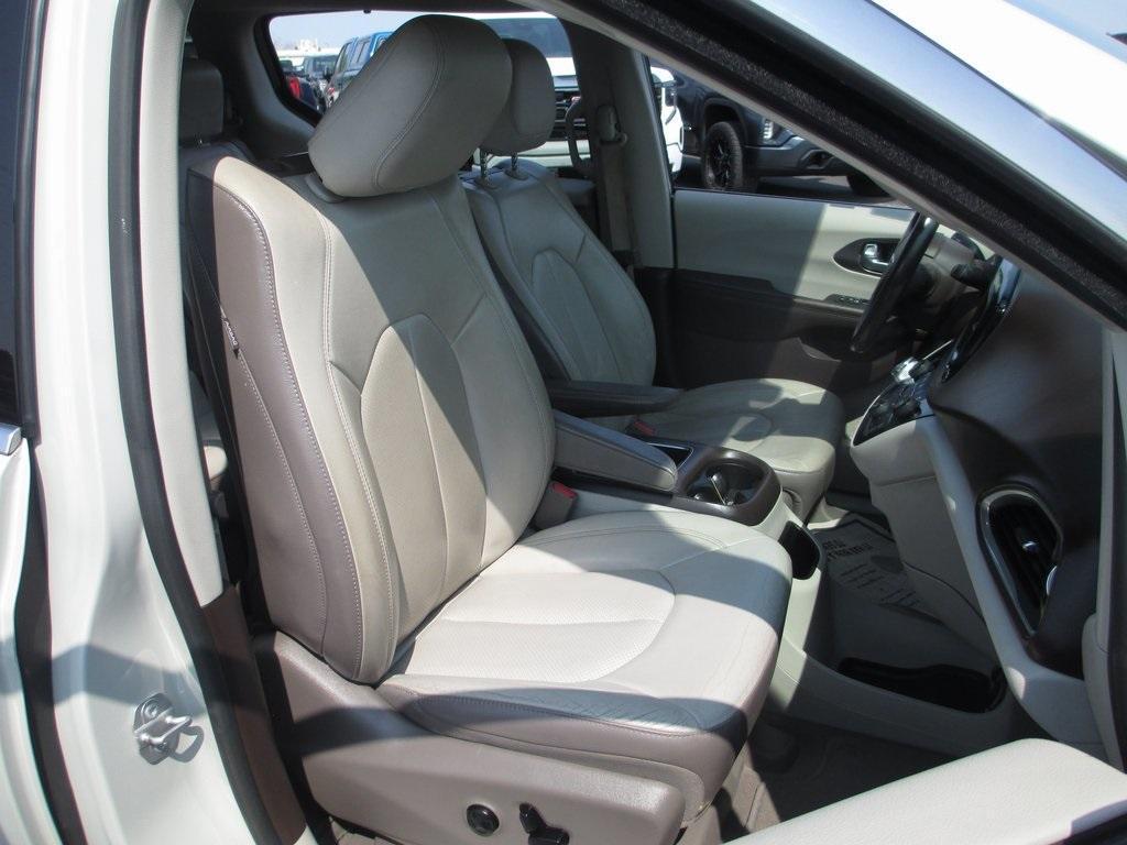 used 2019 Chrysler Pacifica car, priced at $17,995