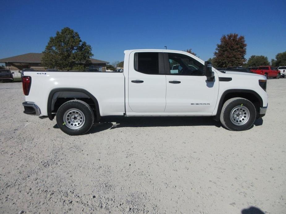 new 2025 GMC Sierra 1500 car, priced at $45,180