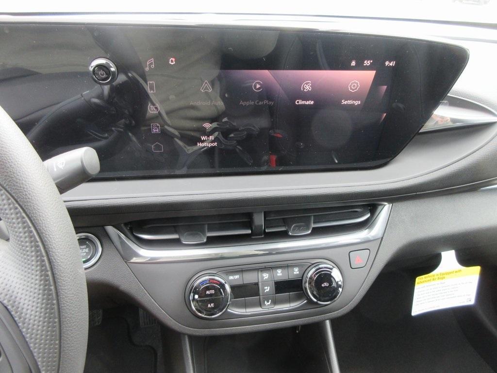 new 2025 Buick Envista car, priced at $24,396