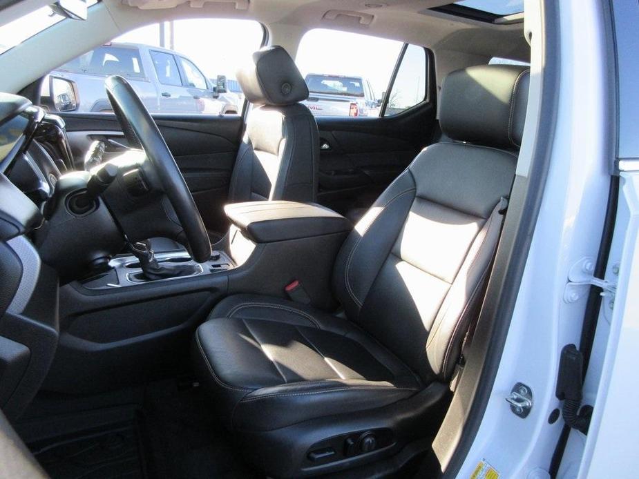 used 2021 Chevrolet Traverse car, priced at $33,495