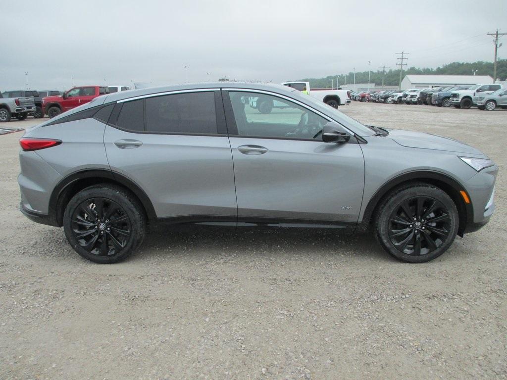 new 2025 Buick Envista car, priced at $28,272