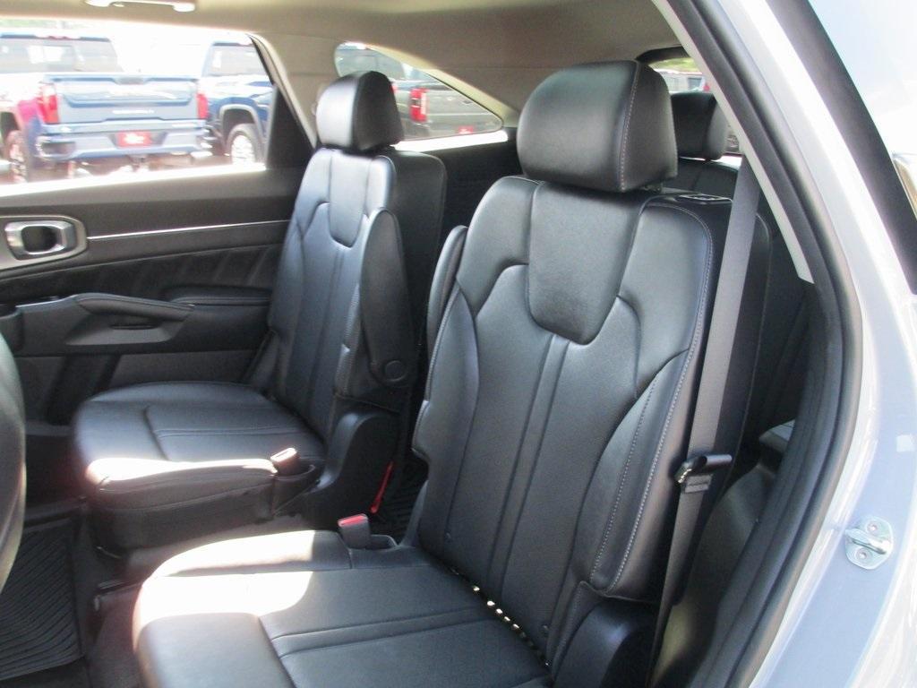 used 2023 Kia Sorento car, priced at $21,995