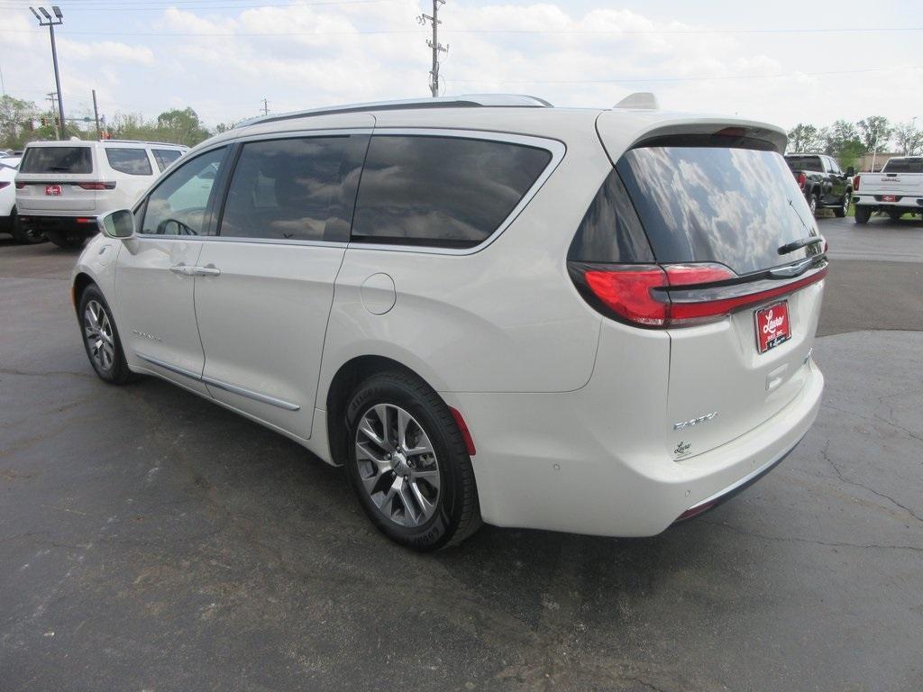 used 2021 Chrysler Pacifica Hybrid car, priced at $27,995