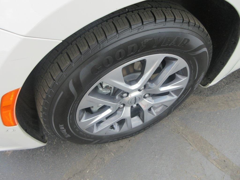 used 2021 Chrysler Pacifica Hybrid car, priced at $27,995