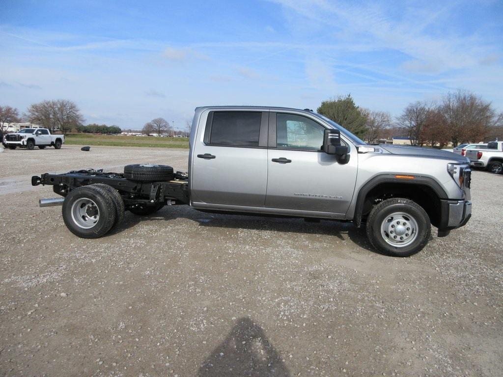 new 2025 GMC Sierra 3500 car, priced at $64,994