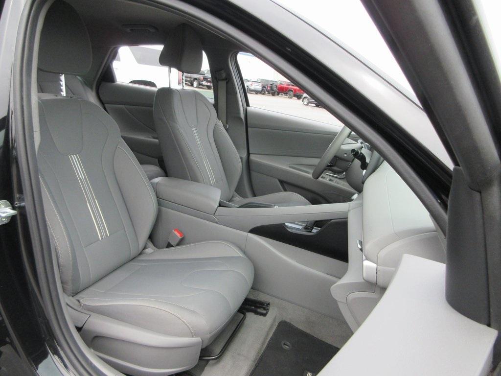 used 2022 Hyundai Elantra car, priced at $19,995