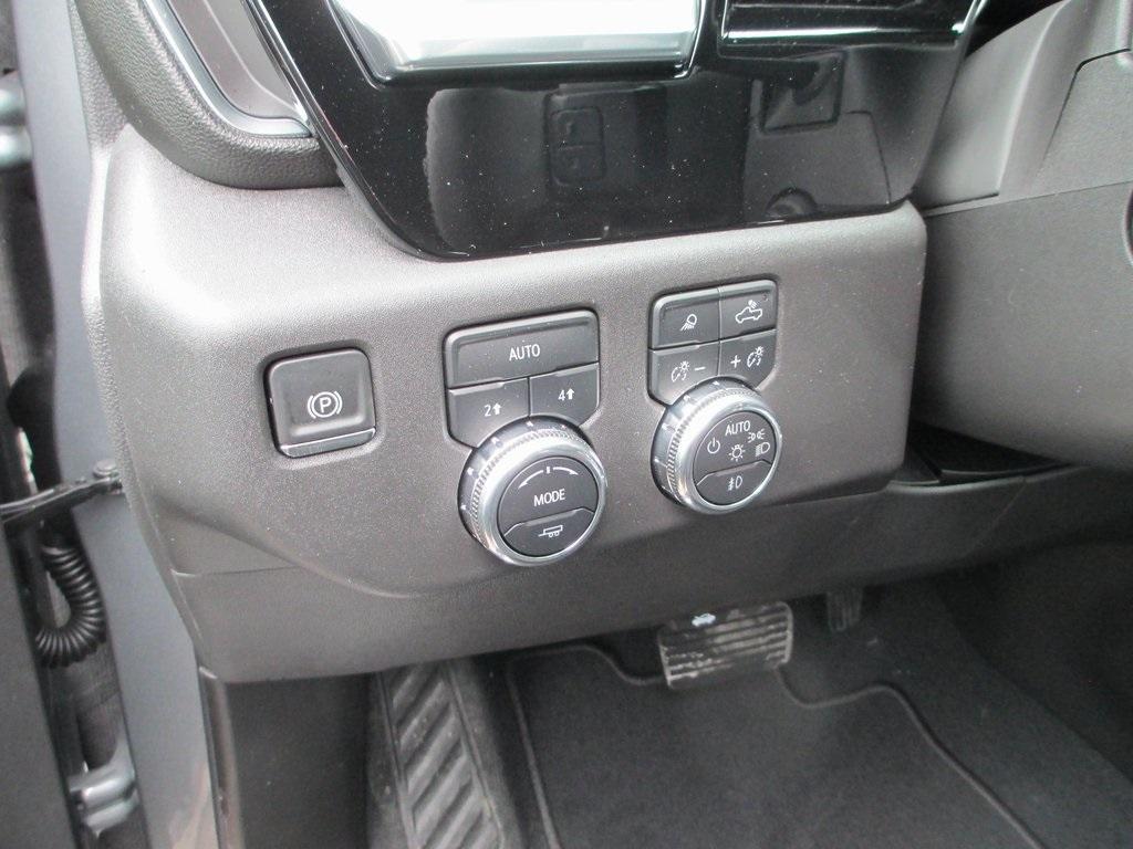 new 2025 GMC Sierra 1500 car, priced at $57,028