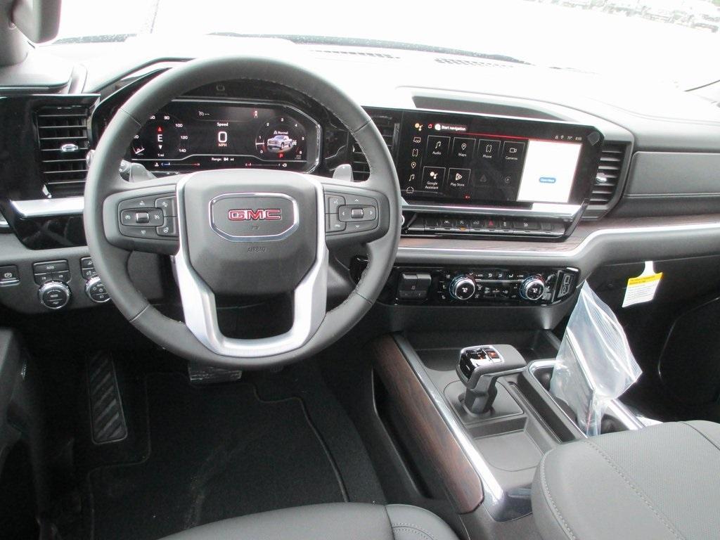 new 2025 GMC Sierra 1500 car, priced at $57,028