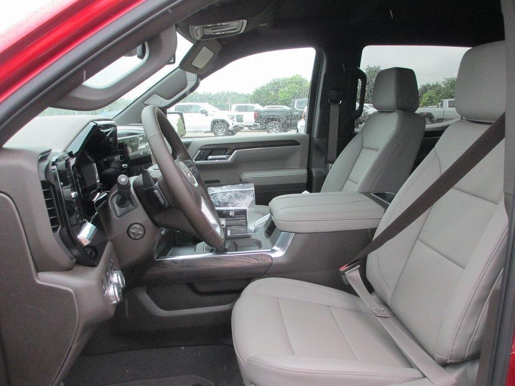 new 2025 GMC Sierra 1500 car, priced at $57,161