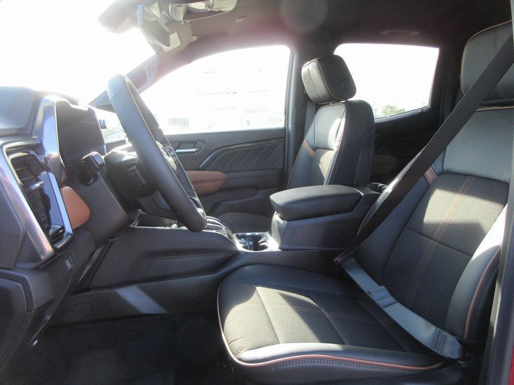 new 2025 GMC Canyon car, priced at $45,928