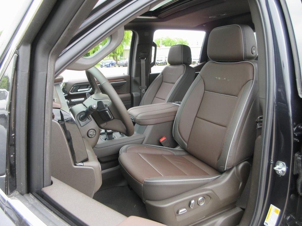 new 2025 GMC Sierra 1500 car, priced at $64,195