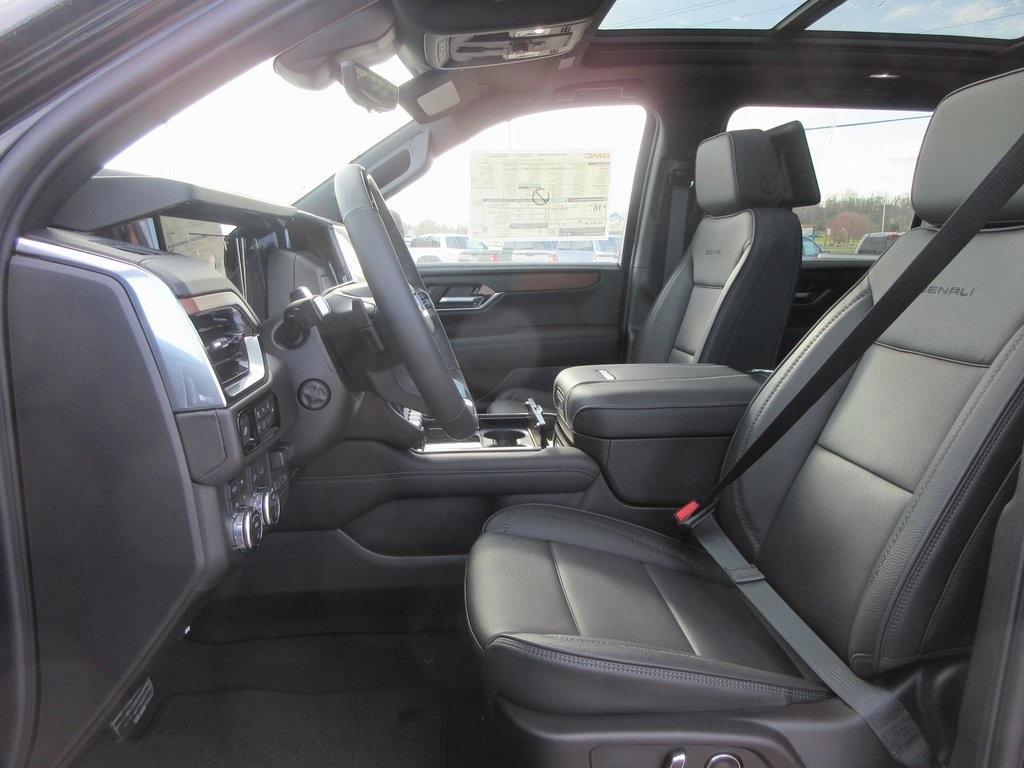 new 2025 GMC Yukon XL car, priced at $93,347