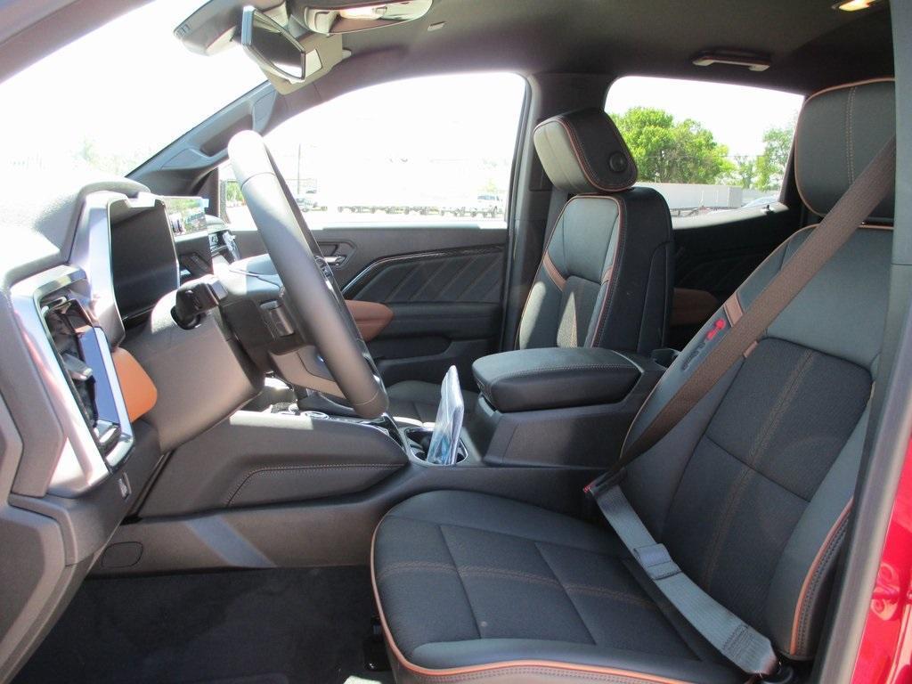 new 2025 GMC Canyon car, priced at $45,928