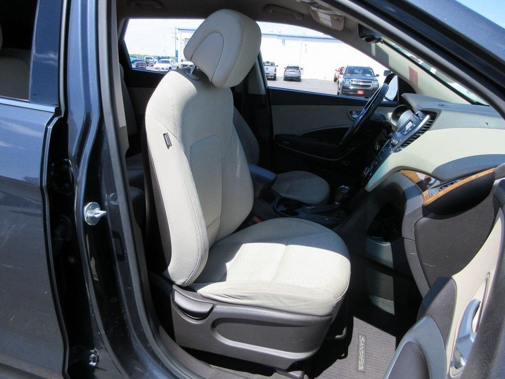 used 2014 Hyundai Santa Fe car, priced at $7,495