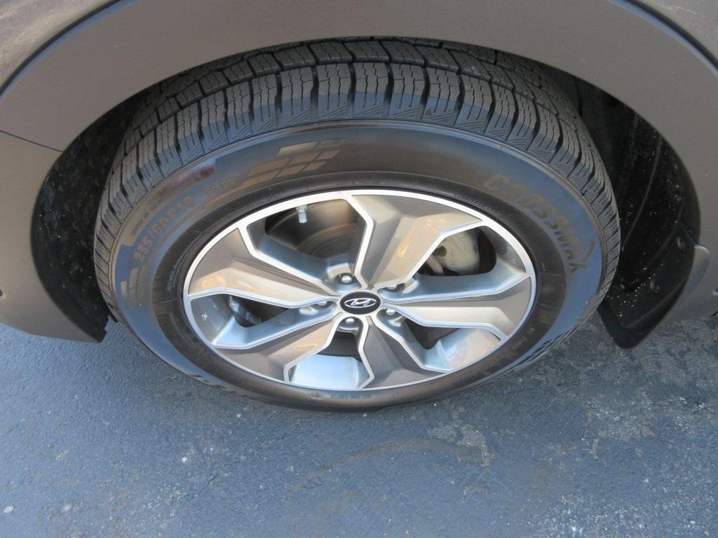 used 2014 Hyundai Santa Fe car, priced at $7,495