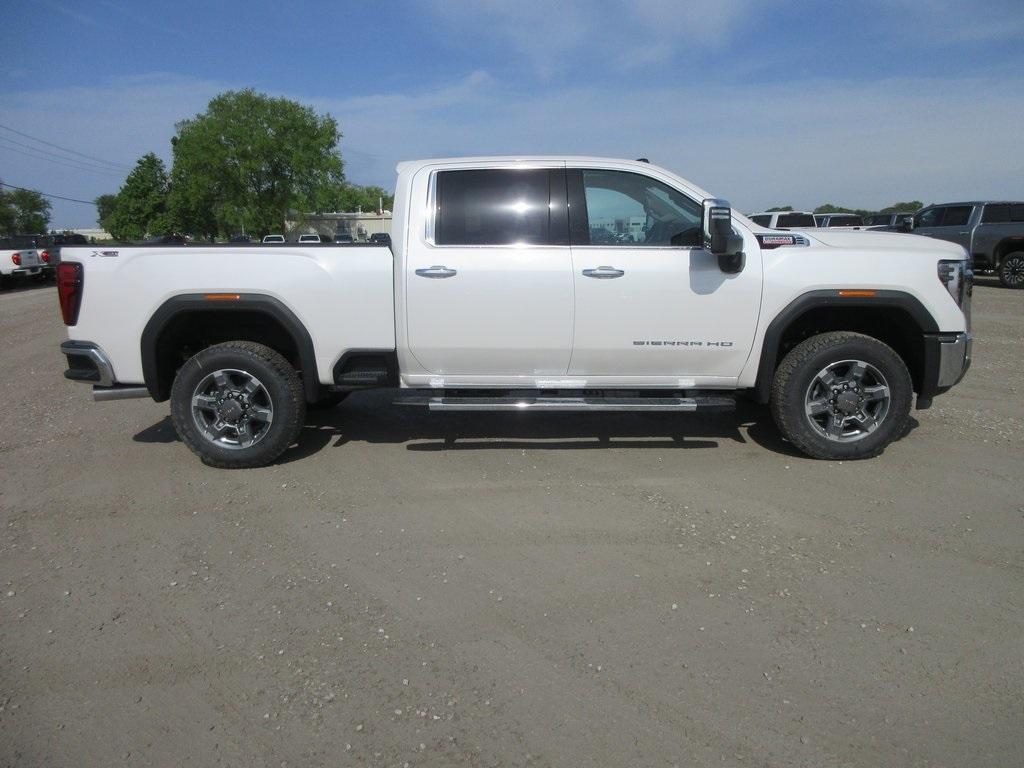 new 2025 GMC Sierra 3500 car, priced at $78,146
