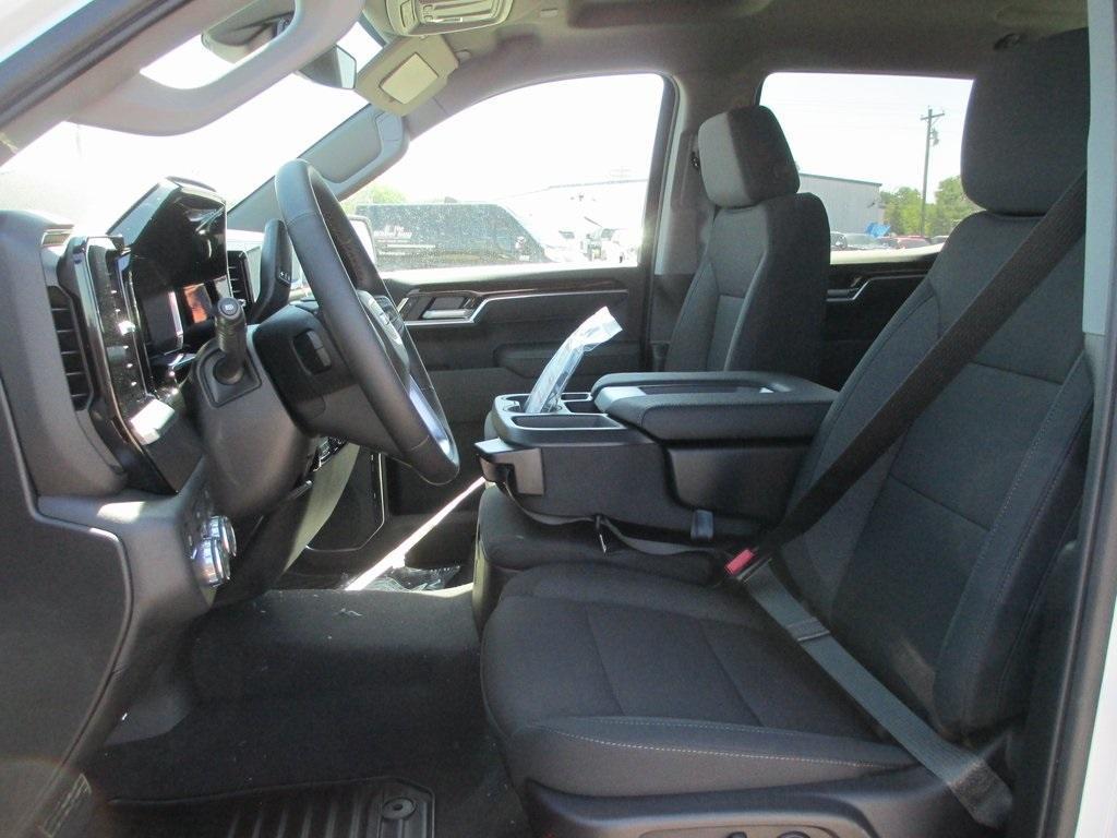 new 2025 GMC Sierra 1500 car, priced at $52,535