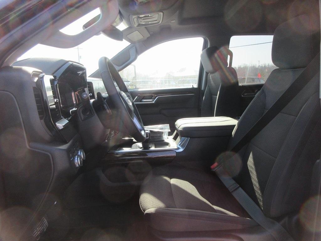 new 2025 GMC Sierra 1500 car, priced at $53,765