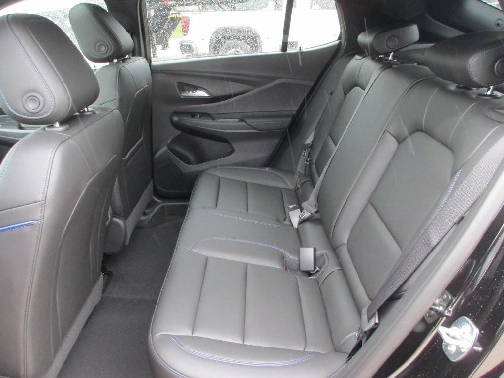 new 2025 Buick Envista car, priced at $28,272