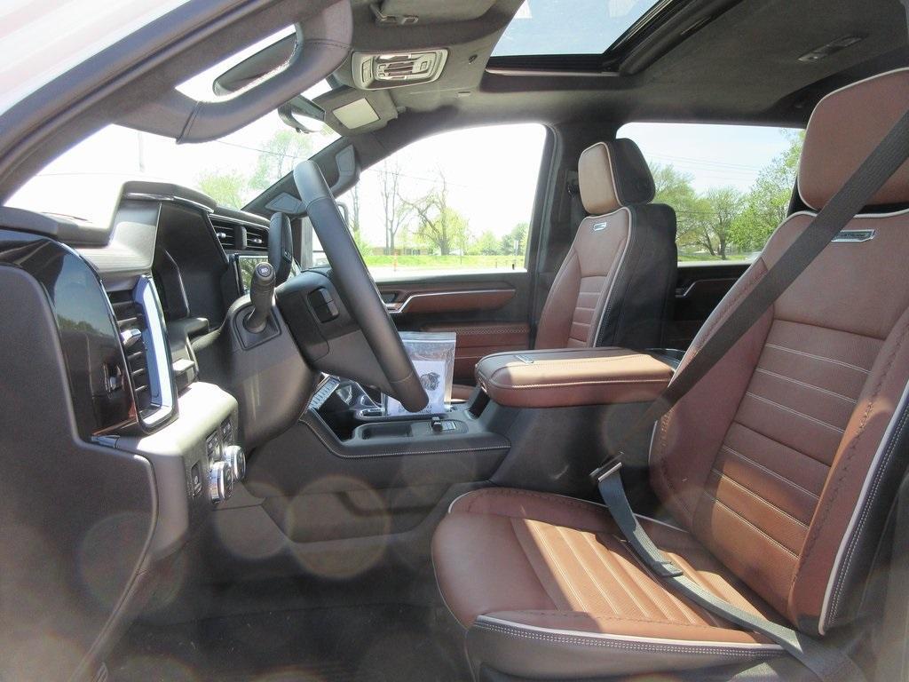 new 2025 GMC Sierra 2500 car, priced at $92,857