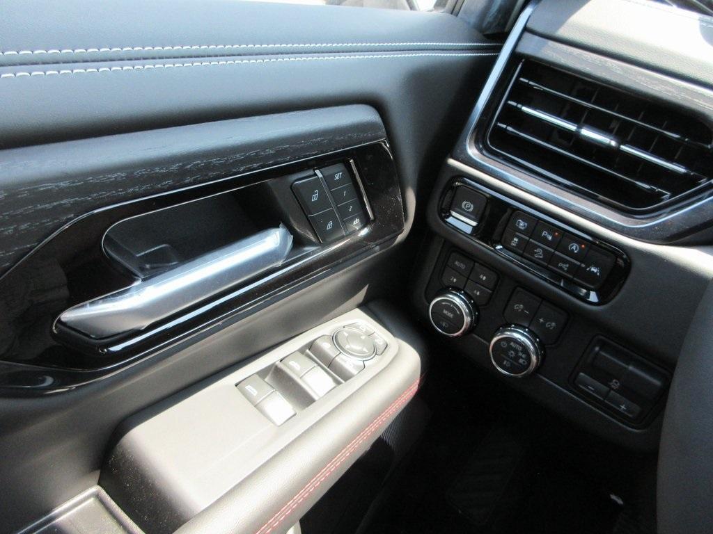 new 2025 GMC Yukon car, priced at $95,586