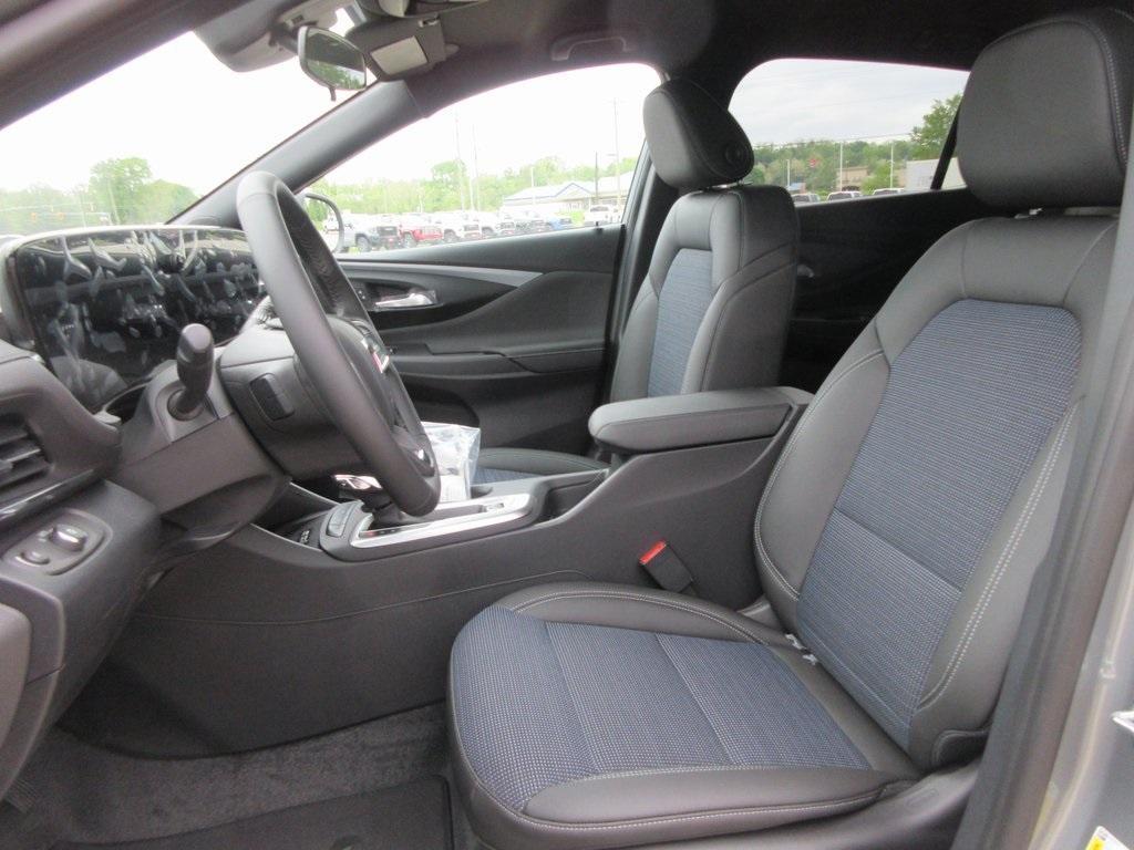 new 2025 Buick Envista car, priced at $26,861
