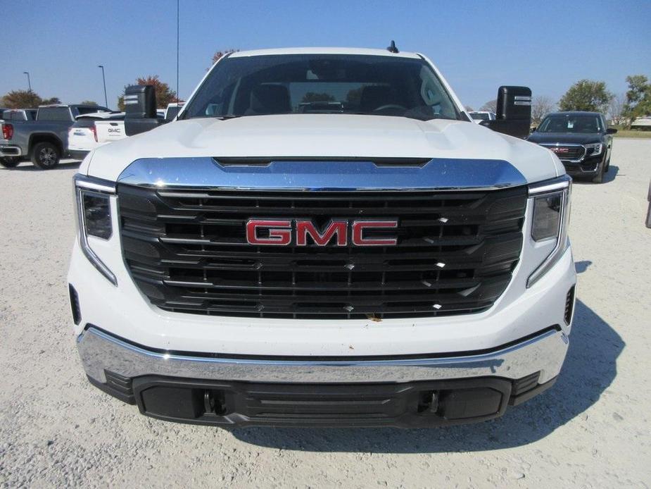 new 2025 GMC Sierra 1500 car, priced at $45,180