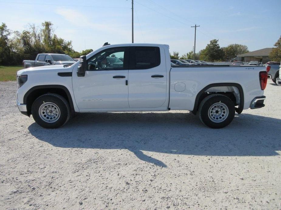 new 2025 GMC Sierra 1500 car, priced at $45,180