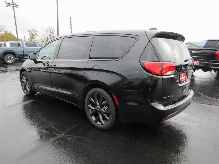 used 2020 Chrysler Pacifica car, priced at $20,995