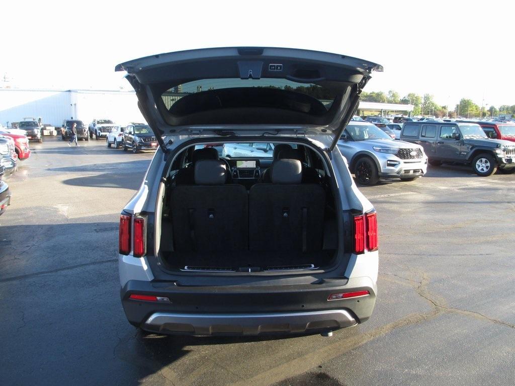 used 2023 Kia Sorento car, priced at $31,995
