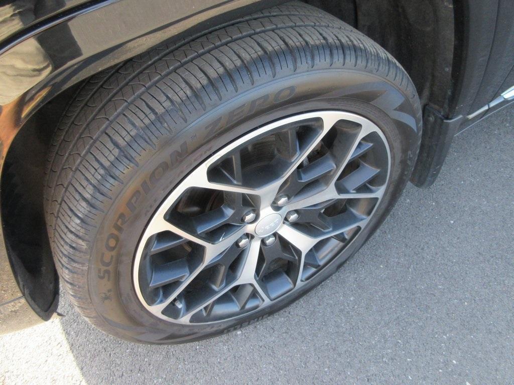 used 2022 Jeep Grand Cherokee car, priced at $40,995