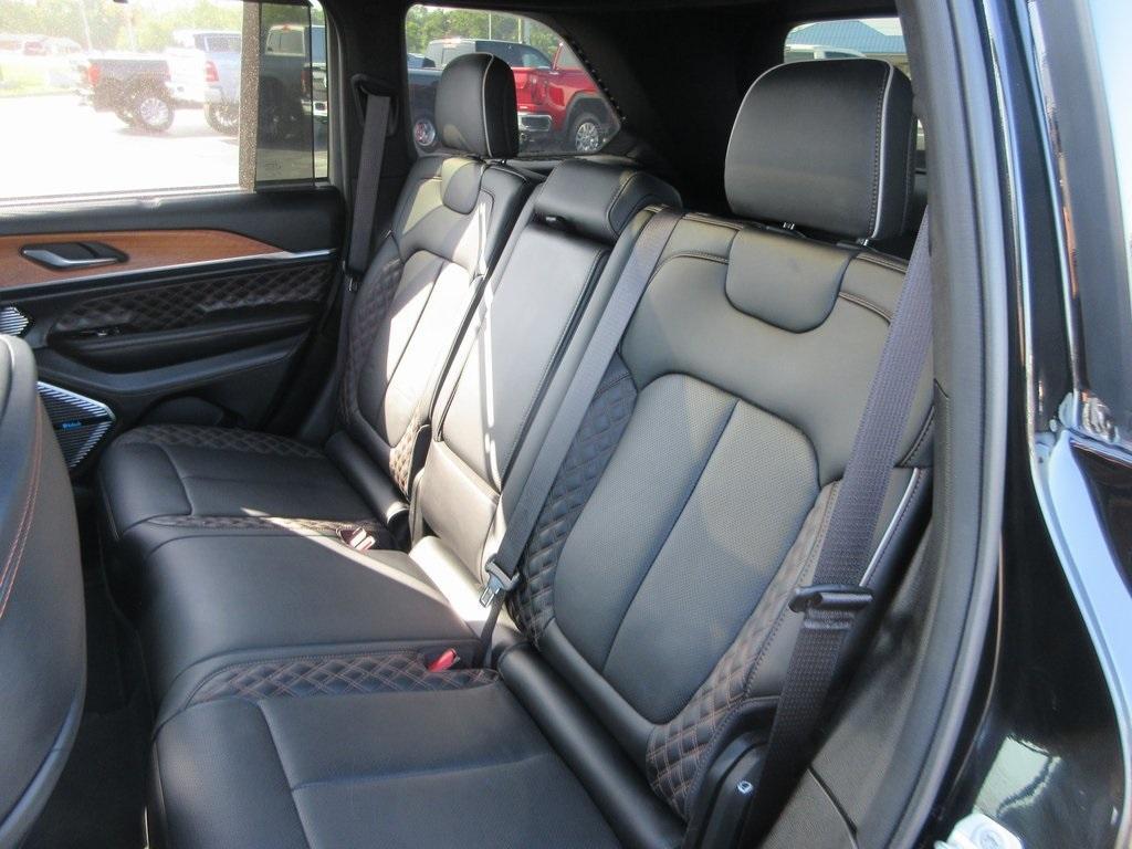 used 2022 Jeep Grand Cherokee car, priced at $40,995