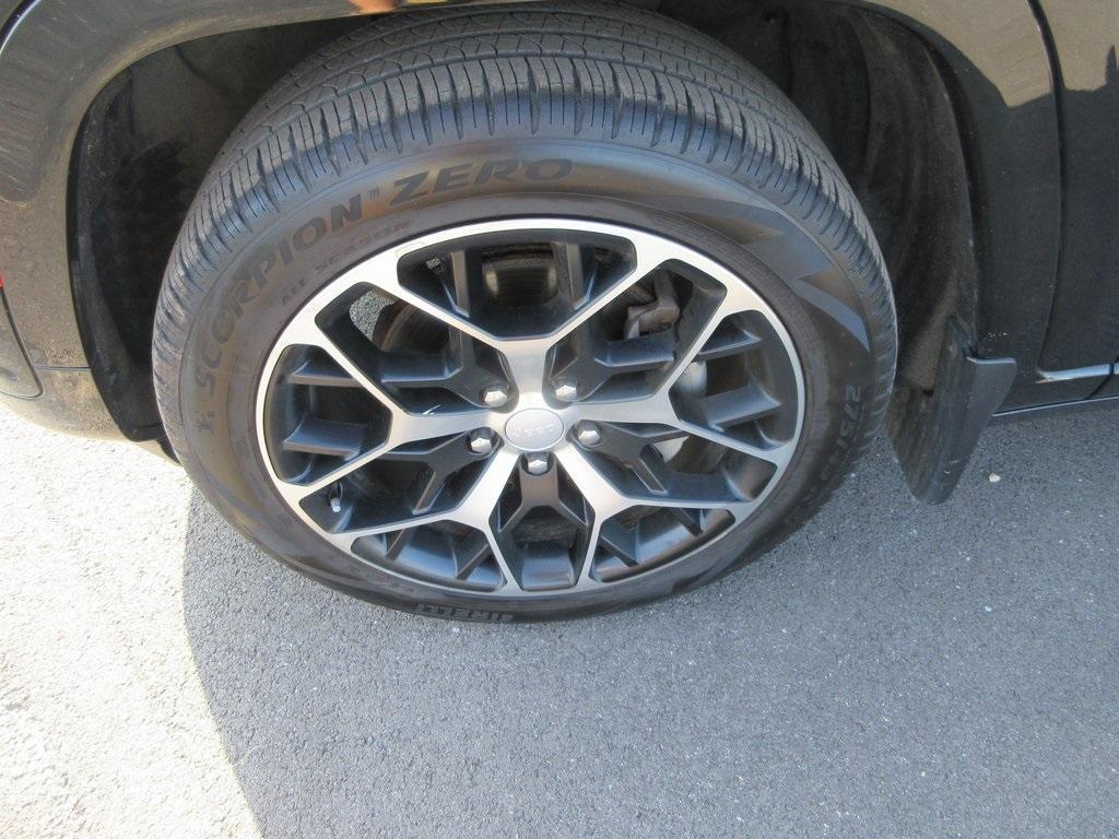 used 2022 Jeep Grand Cherokee car, priced at $40,995