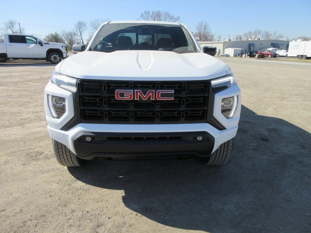 new 2025 GMC Canyon car, priced at $40,982
