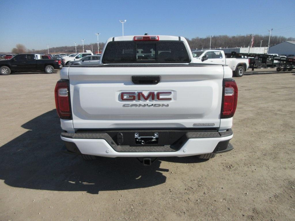new 2025 GMC Canyon car, priced at $40,982
