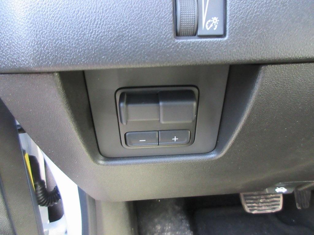 new 2025 GMC Canyon car, priced at $40,982