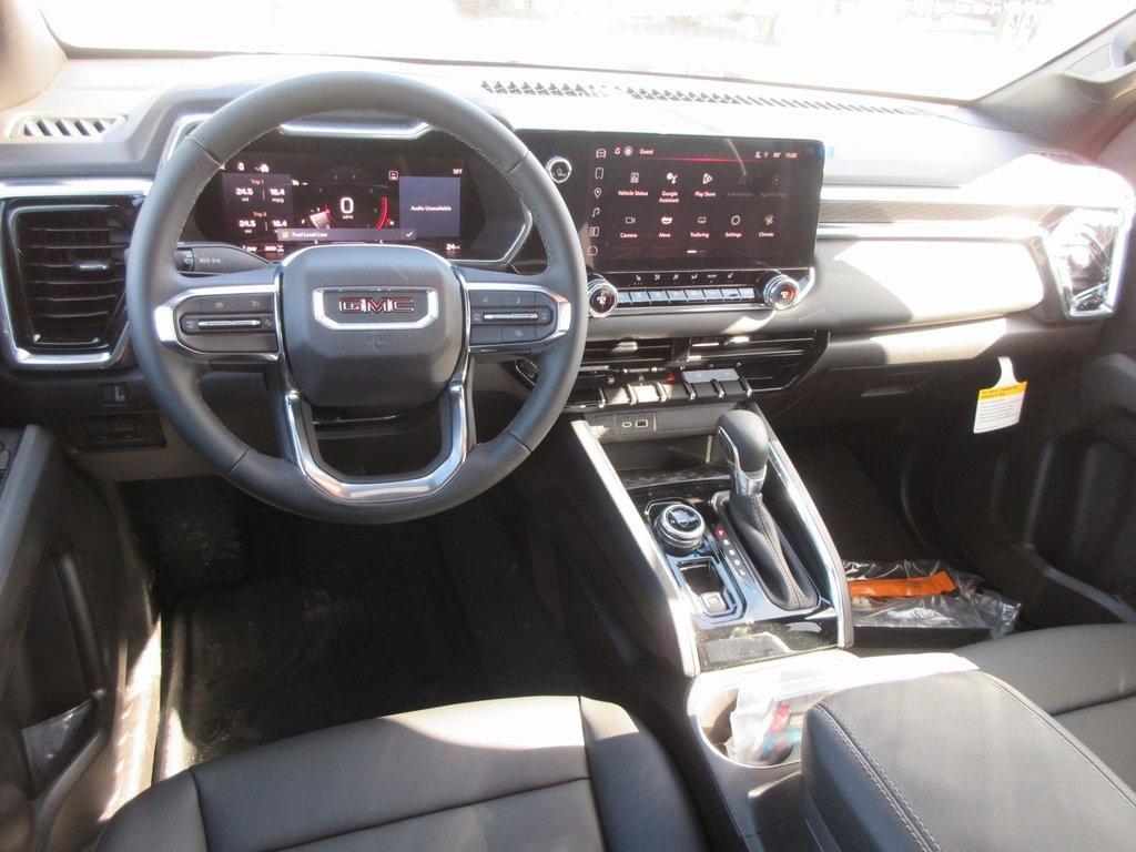 new 2025 GMC Canyon car, priced at $40,982